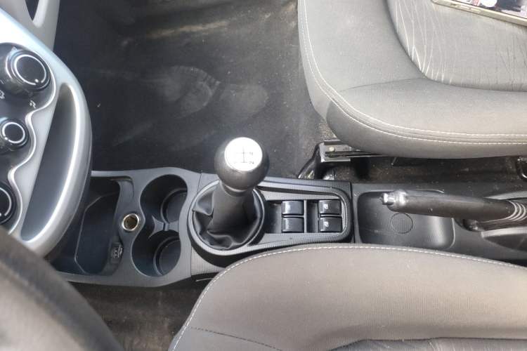 Used CHANGAN Benni mini 2012 1.0L Manual Fashion Edition China V Standard Interior 4