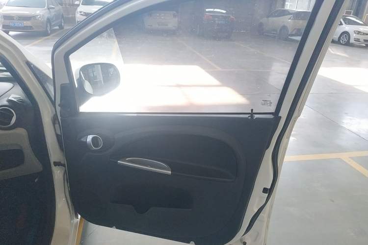 Used CHANGAN Benni mini 2012 1.0L Manual Family Edition China V Standard Interior 5