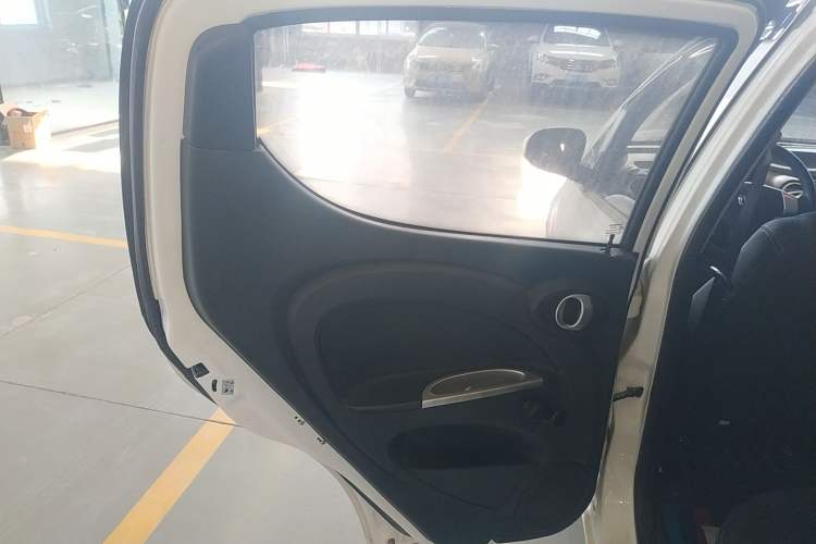 Used CHANGAN Benni mini 2012 1.0L Manual Family Edition China V Standard Interior 8