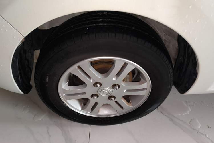 Used CHANGAN Benni mini 2012 1.0L Manual Fashion Edition China V Standard Left Front Wheel Hub