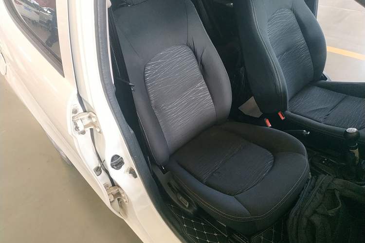 Used CHANGAN Benni mini 2012 1.0L Manual Family Edition China V Standard Right Front Seat