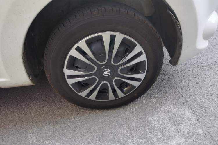 Used CHANGAN Benni mini 2012 1.0L Manual Family Edition China IV Standard Right Front Wheel Hub
