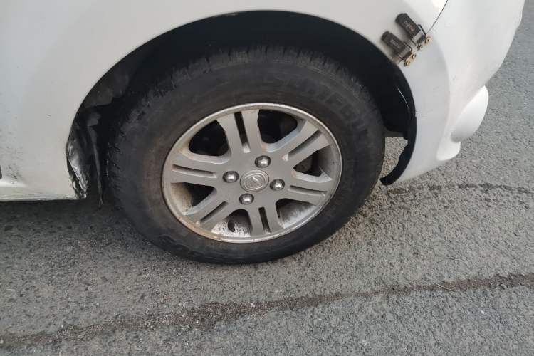 Used CHANGAN Benni mini 2012 1.0L Manual Fashion Edition China IV Standard Right Front Wheel Hub