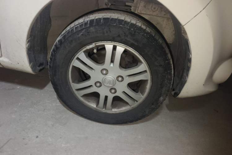 Used CHANGAN Benni mini 2012 1.0L Manual Fashion Edition China IV Standard Right Front Wheel Hub