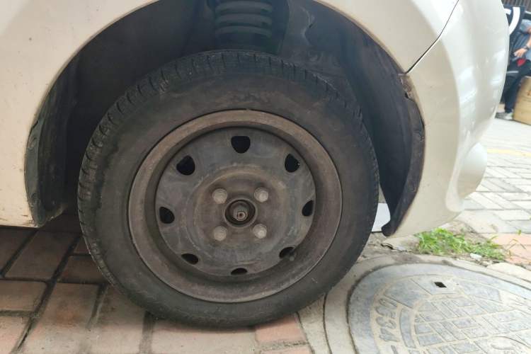 Used CHANGAN Benni mini 2012 1.0L Manual Family Edition China V Standard Right Front Wheel Hub