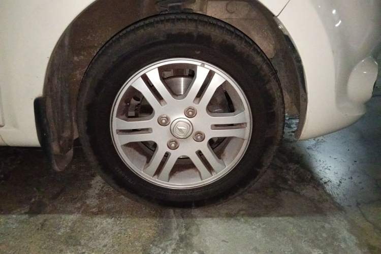 Used CHANGAN Benni mini 2012 1.0L Manual Fashion Edition China IV Standard Right Front Wheel Hub