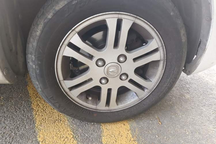 Used CHANGAN Benni mini 2012 1.0L IMT Fashion Edition China IV Standard Right Front Wheel Hub