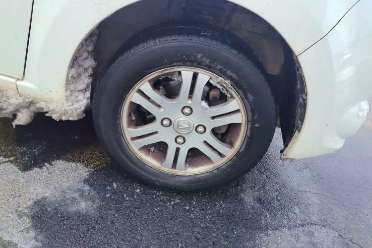 Used CHANGAN Benni mini 2012 1.0L Manual Fashion Edition China IV Standard Right Front Wheel Hub