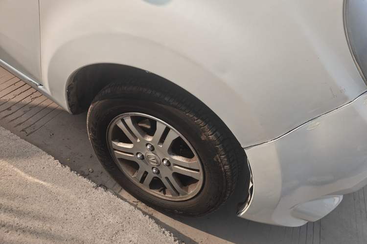 Used CHANGAN Benni mini 2012 1.0L Manual Fashion Edition China IV Standard Right Front Wheel Hub