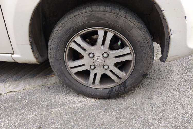 Used CHANGAN Benni mini 2012 1.0L Manual Fashion Edition China IV Standard Right Front Wheel Hub