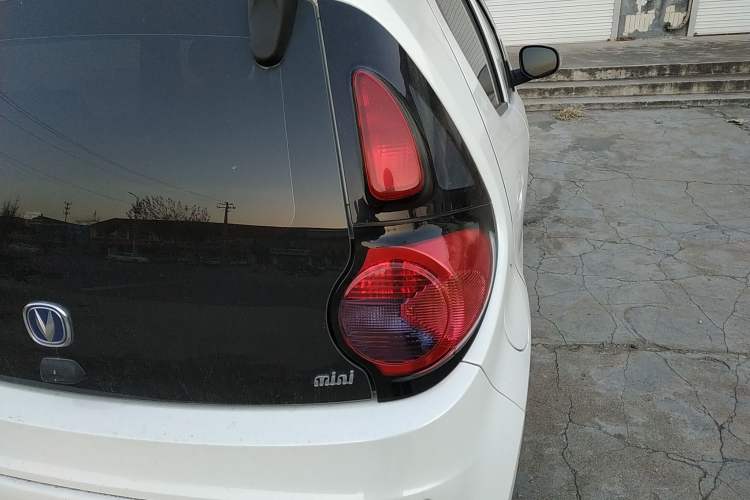 Used CHANGAN Benni mini 2012 1.0L Manual Fashion Edition China V Standard Right Rear Taillight