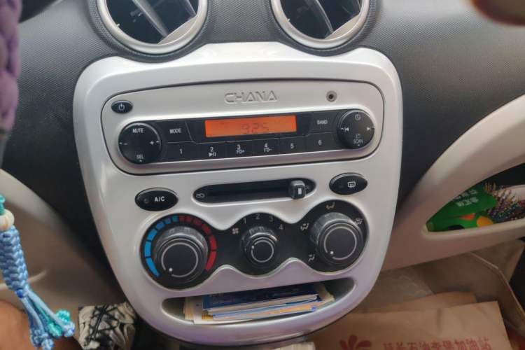 Used CHANGAN Benni mini 2012 1.0L Manual Fashion Edition China IV Standard Audio And AC Panel