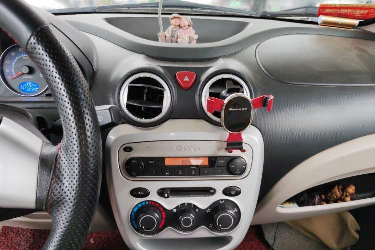Used CHANGAN Benni mini 2012 1.0L IMT Fashion Edition China IV Standard Audio And AC Panel