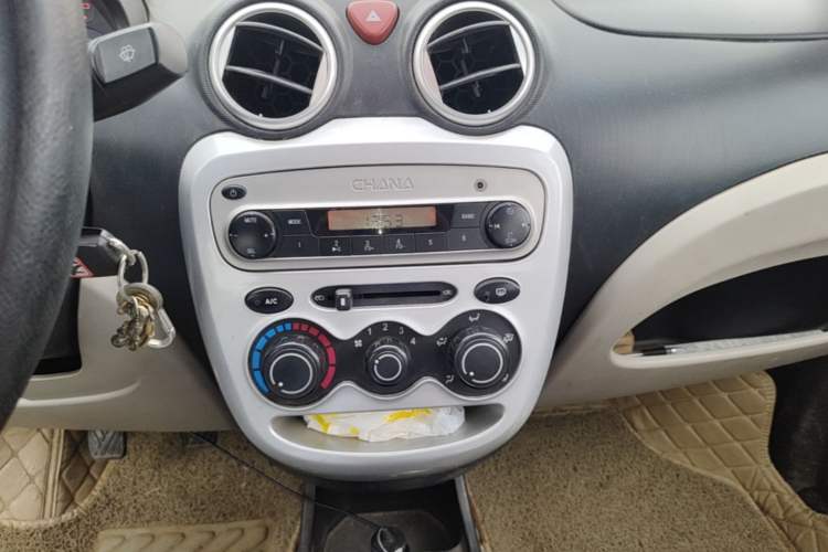 Used CHANGAN Benni mini 2012 1.0L Manual Fashion Edition China V Standard Audio And AC Panel