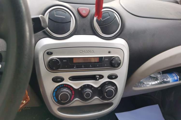 Used CHANGAN Benni mini 2012 1.0L Manual Fashion Edition China IV Standard Audio And AC Panel