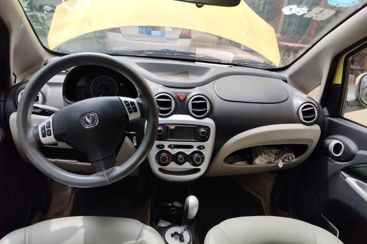 Used CHANGAN Benni mini 2012 1.0L IMT Navigation Version China IV Standard Center Console