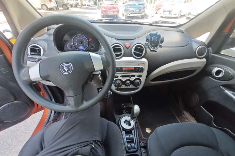 Used CHANGAN Benni mini 2012 1.0L IMT Fashion Edition China IV Standard Center Console