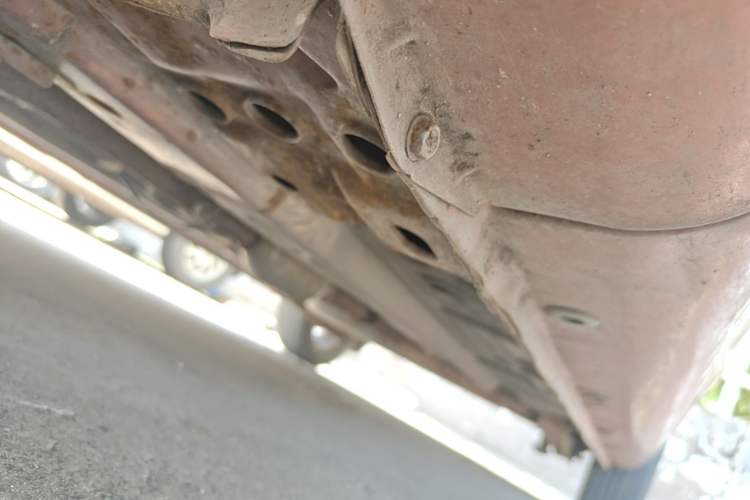 Used CHANGAN Benni mini 2012 1.0L IMT Navigation Version China IV Standard Chassis Front Left