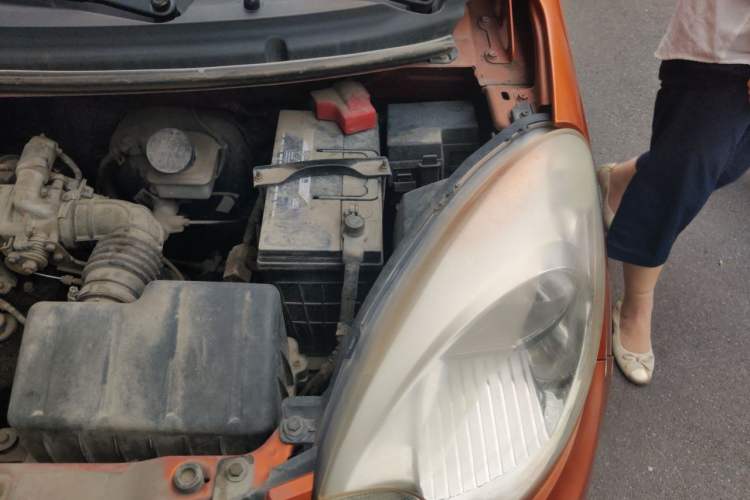 Used CHANGAN Benni mini 2012 1.0L Manual Fashion Edition China IV Standard Engine Bay Left