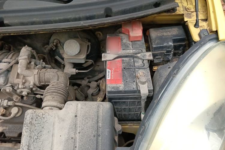 Used CHANGAN Benni mini 2012 1.0L Manual Fashion Edition China IV Standard Engine Bay Left