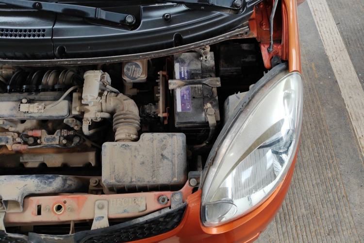 Used CHANGAN Benni mini 2012 1.0L IMT Fashion Edition China IV Standard Engine Bay Left