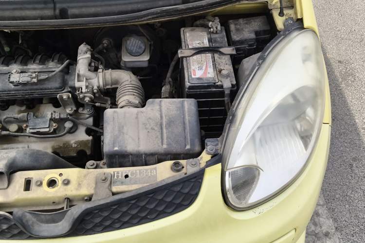 Used CHANGAN Benni mini 2012 1.0L Manual Family Edition China IV Standard Engine Bay Left