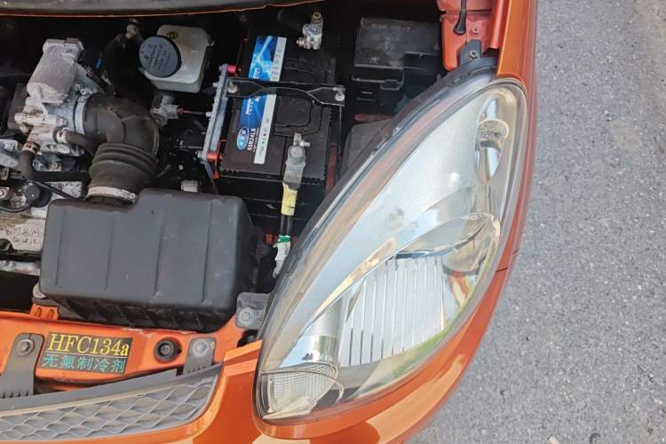 Used CHANGAN Benni mini 2012 1.0L IMT Fashion Edition China IV Standard Engine Bay Left
