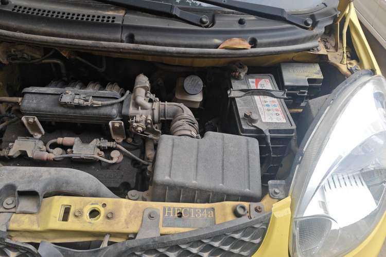Used CHANGAN Benni mini 2012 1.0L Manual Family Edition China IV Standard Engine Bay Left