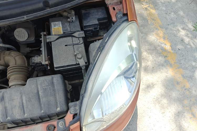 Used CHANGAN Benni mini 2012 1.0L IMT Navigation Version China IV Standard Engine Bay Left