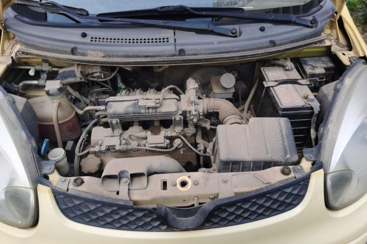Used CHANGAN Benni mini 2012 1.0L Manual Fashion Edition China IV Standard Engine Bay