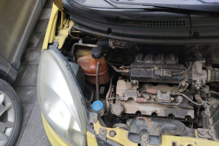 Used CHANGAN Benni mini 2012 1.0L Manual Family Edition China V Standard Engine Bay Right
