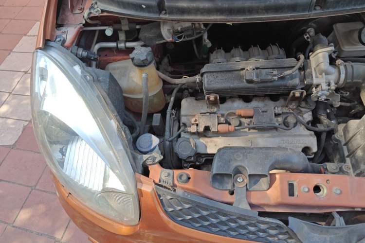 Used CHANGAN Benni mini 2012 1.0L Manual Family Edition China V Standard Engine Bay Right
