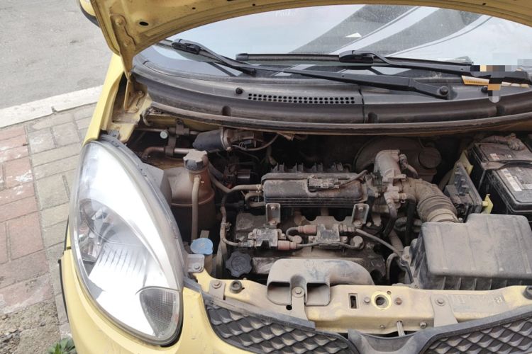 Used CHANGAN Benni mini 2012 1.0L IMT Navigation Version China IV Standard Engine Bay Right