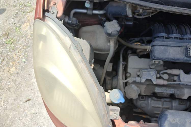 Used CHANGAN Benni mini 2012 1.0L IMT Navigation Version China IV Standard Engine Bay Right