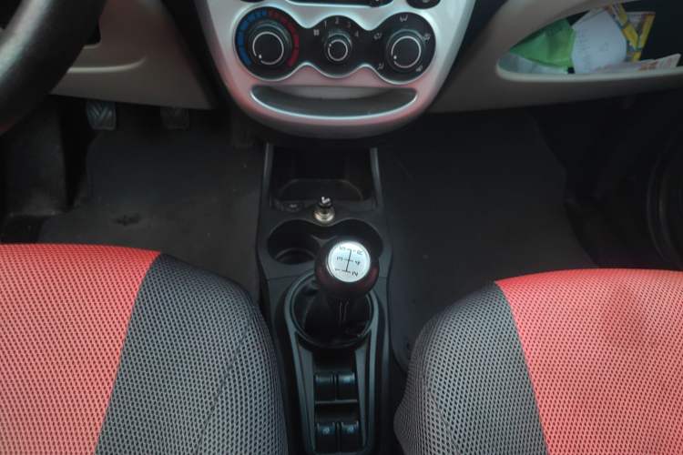 Used CHANGAN Benni mini 2012 1.0L Manual Fashion Edition China V Standard Gear Lever
