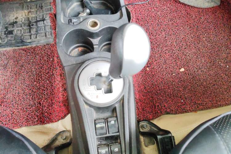 Used CHANGAN Benni mini 2012 1.0L IMT Fashion Edition China IV Standard Gear Lever