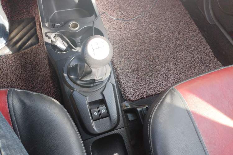 Used CHANGAN Benni mini 2012 1.0L Manual Family Edition China IV Standard Gear Lever