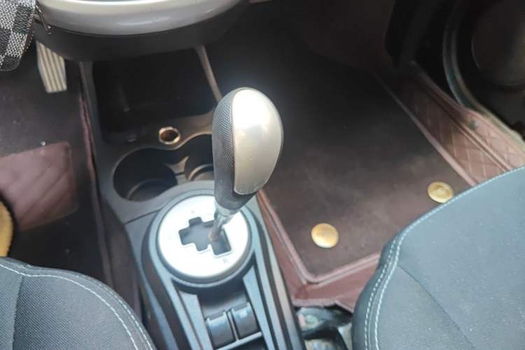 Used CHANGAN Benni mini 2012 1.0L IMT Fashion Edition China IV Standard Gear Lever