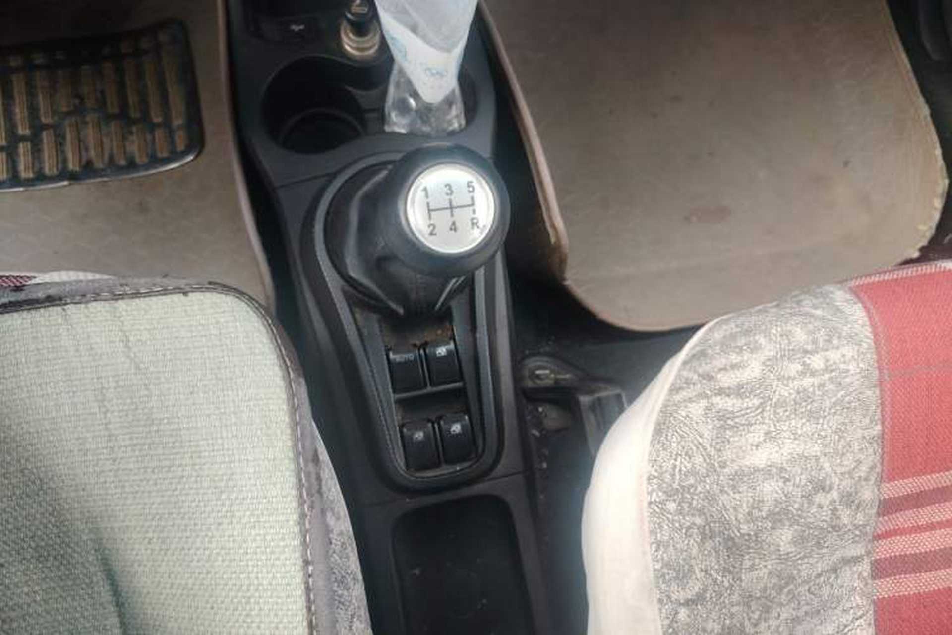 Used CHANGAN Benni mini 2012 1.0L Manual Fashion Edition China IV Standard Gear Lever