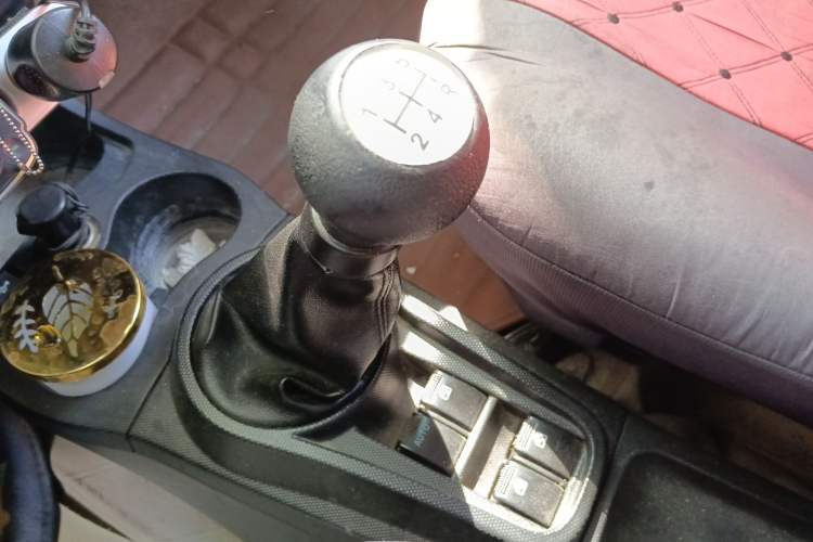 Used CHANGAN Benni mini 2012 1.0L Manual Fashion Edition China IV Standard Gear Lever