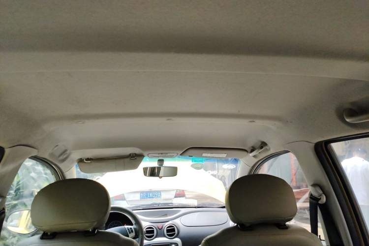 Used CHANGAN Benni mini 2012 1.0L IMT Navigation Version China IV Standard Headliner