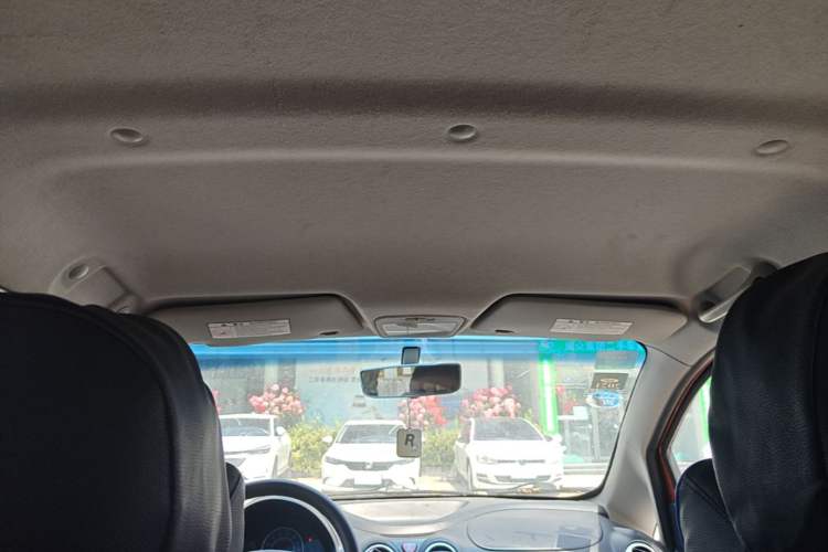 Used CHANGAN Benni mini 2012 1.0L IMT Navigation Version China IV Standard Headliner