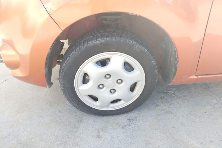 Used CHANGAN Benni mini 2012 1.0L Manual Family Edition China IV Standard Left Front Wheel Hub