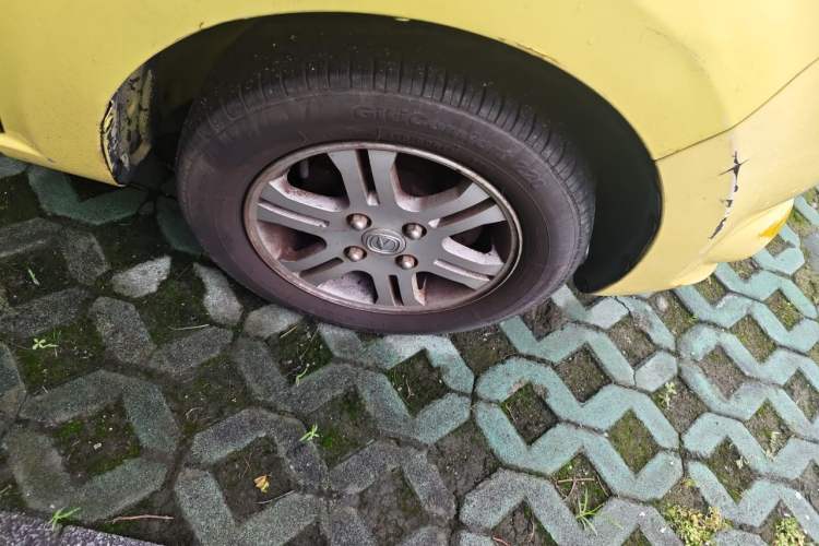 Used CHANGAN Benni mini 2012 1.0L Manual Fashion Edition China IV Standard Right Front Wheel Hub
