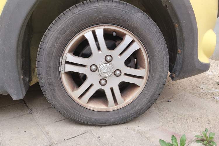 Used CHANGAN Benni mini 2012 1.0L IMT Navigation Version China IV Standard Right Front Wheel Hub