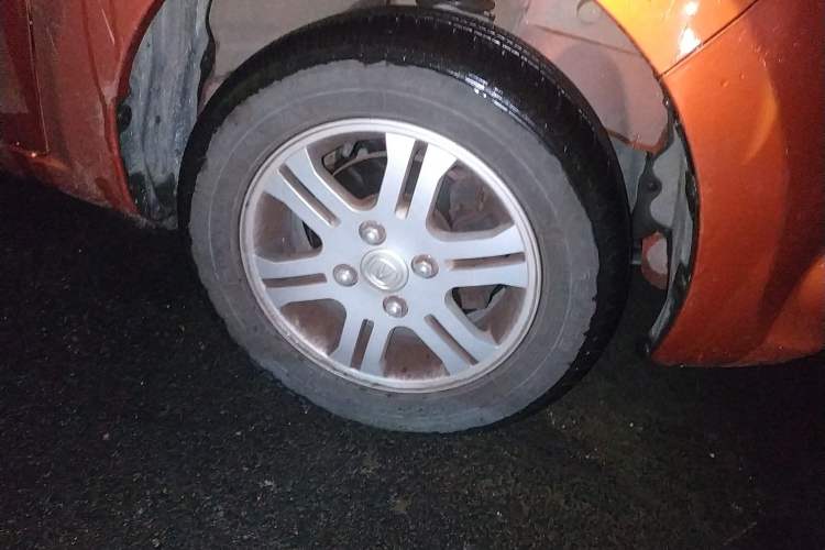 Used CHANGAN Benni mini 2012 1.0L Manual Fashion Edition China V Standard Right Front Wheel Hub
