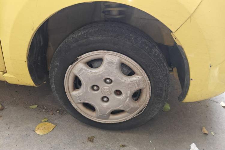 Used CHANGAN Benni mini 2012 1.0L Manual Family Edition China IV Standard Right Front Wheel Hub