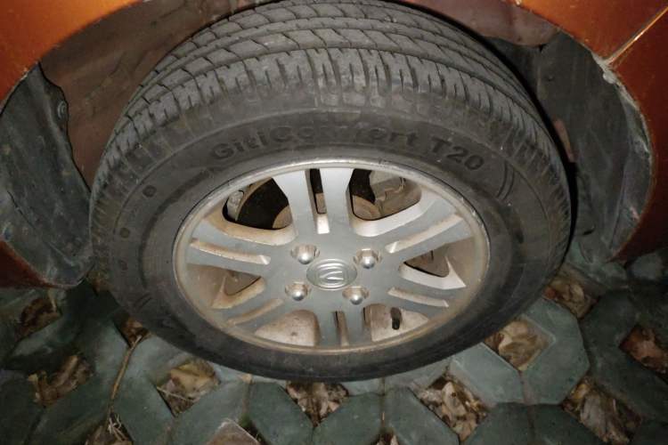 Used CHANGAN Benni mini 2012 1.0L Manual Fashion Edition China V Standard Right Front Wheel Hub