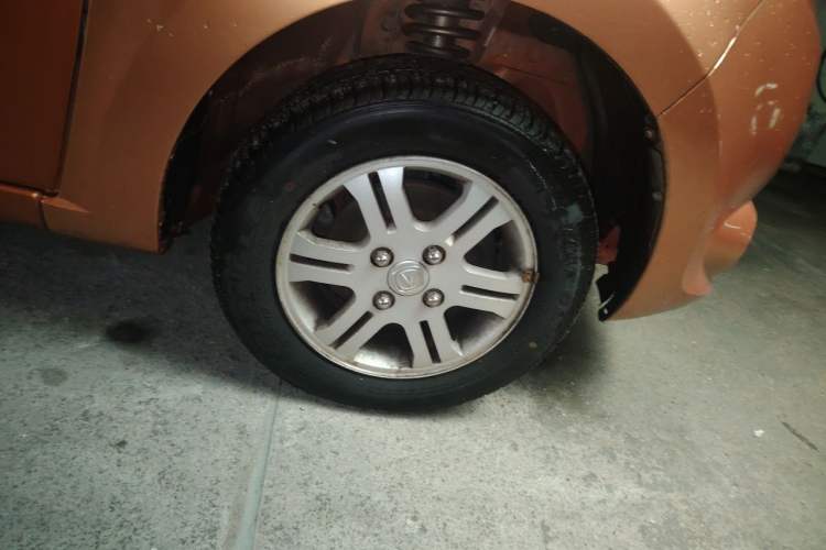 Used CHANGAN Benni mini 2012 1.0L Manual Fashion Edition China IV Standard Right Front Wheel Hub