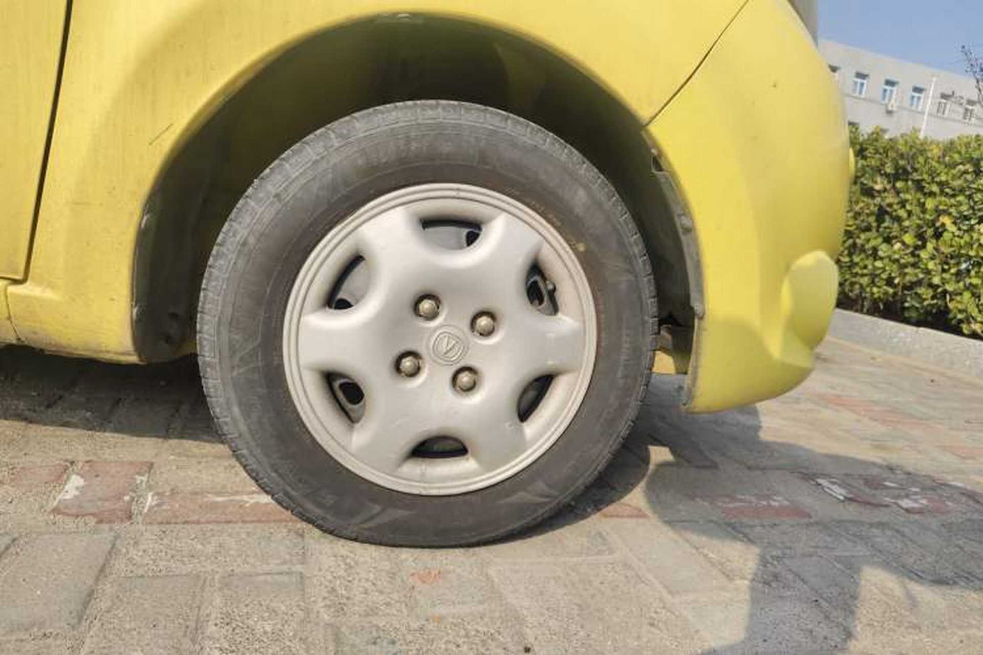 Used CHANGAN Benni mini 2012 1.0L Manual Family Edition China IV Standard Right Front Wheel Hub